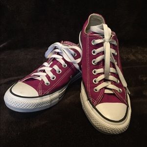 NWOT Magenta Converse